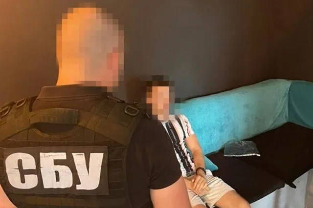 СБУ затримала «рішалу», який перевіз за кордон 20 ухилянтів