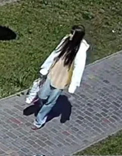 Жінка зникла в цьому одязі