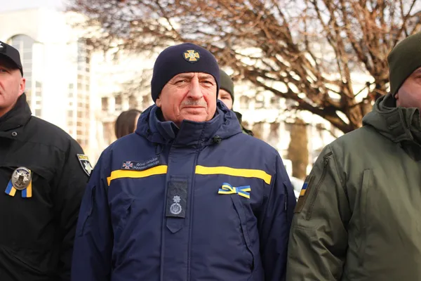 Прапори та сотні людей: як у Луцьку святкували День єднання (фото, відео)