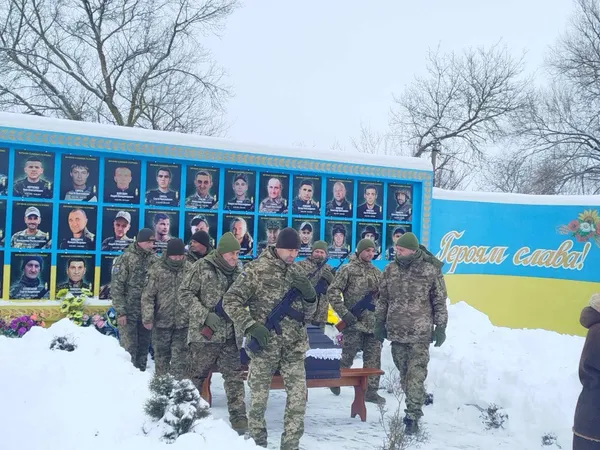 На Волині провели в останню дорогу воїна Сергія Верезія (фото)