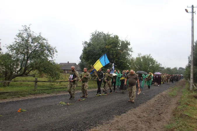На Волині провели в останню дорогу Героя Івана Гайдучика (фото)