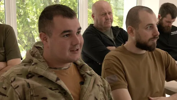 Лікувати не лише тіло, а й душу: у Луцьку організували концерт для військових на реабілітації (фото, відео)
