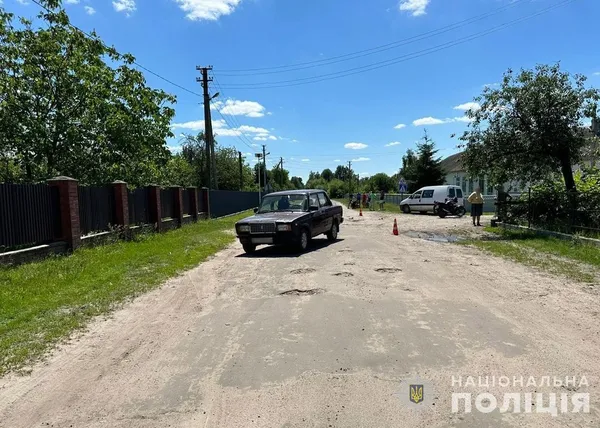 На Волині 14-річний хлопець на ВАЗі збив двох підлітків на мотоциклі (фото)