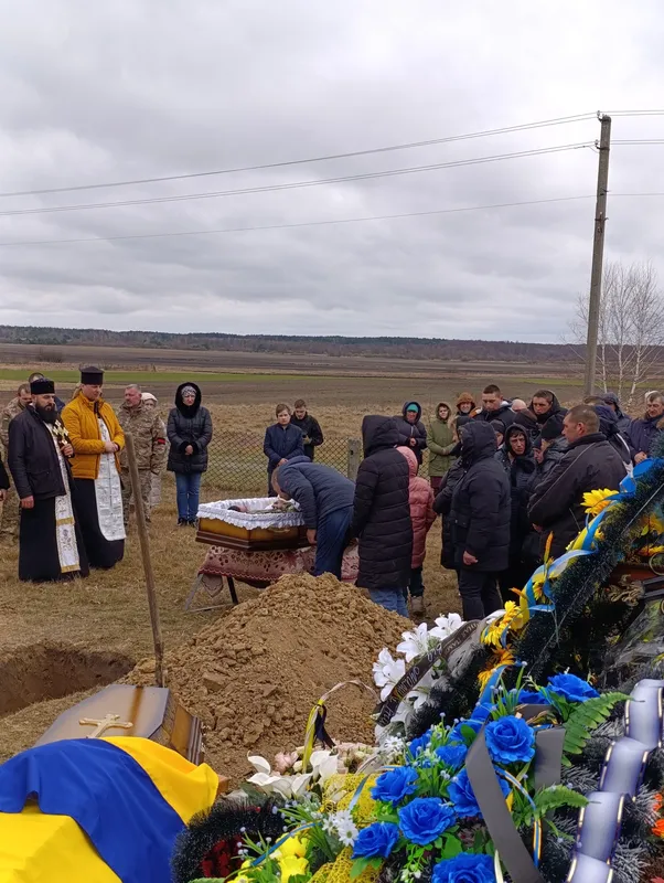 На Волині попрощалися із юним воїном Віталієм Забродським (фото)