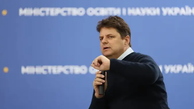 Випускників вишів змусять відпрацювати навчання на бюджеті: кого й у якому разі