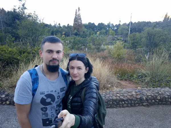 Грошовий конверт та зупинений Китай: лучани розповіли, як святкують китайський Новий рік