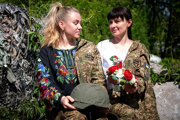 «Вишиванка, як частина нашої броні»: нацгвардійці Волині провели фотоперформанс (фото)