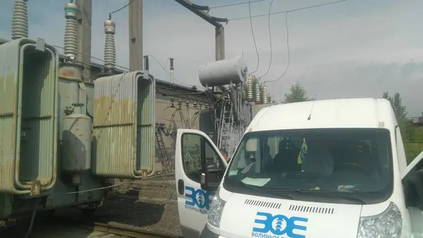 У Луцьку споживачам світло включили, але відновлювальні роботи тривають