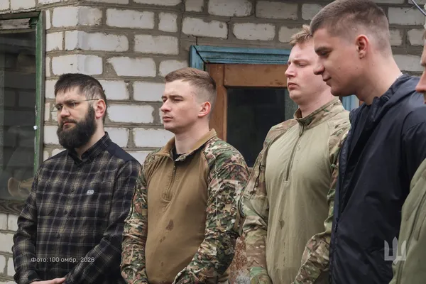 Світло переможе темряву: як «Сталева Сотка» відсвяткувала Великдень на передовій (фото)