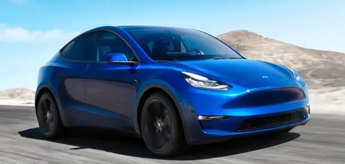 Українці масово купують старі авто: скільки коштує найпопулярніша модель