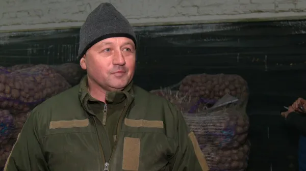 Німецька та голландська: на Волині ветеранам та родинам військових безплатно роздають картоплю (фото, відео)