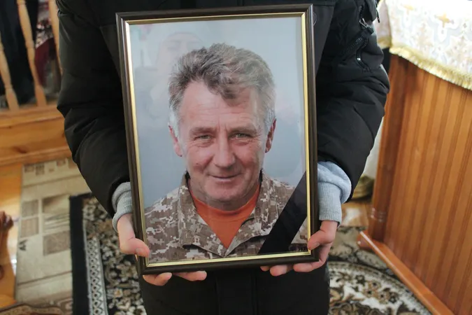 На Волині попрощалися із воїном Володимиром Лавренюком, який загинув від ворожого дрона