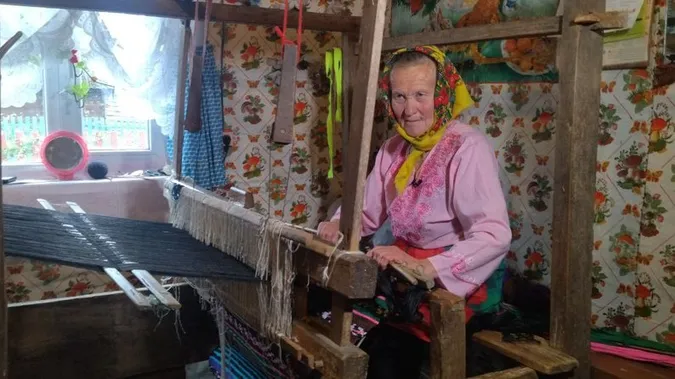 Як на Волині виготовляють килими: історії майстринь (відео)