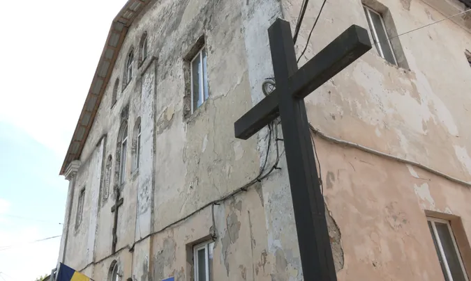 У Луцьку зібрались на поминальний молебень за жертв Волинської трагедії