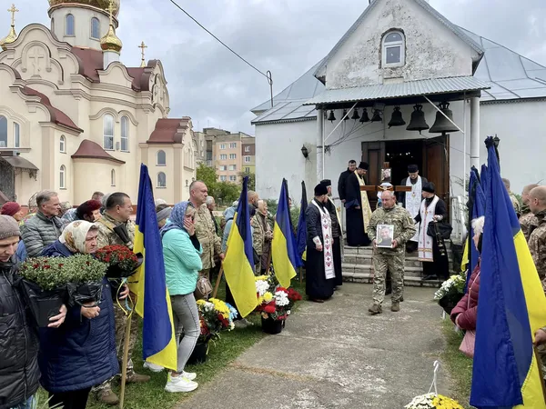 У Нововолинську провели в останню путь загиблого Героя (фото)