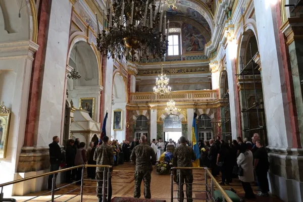 У Луцьку попрощалися із 34-річним воїном Станіславом Ходаковським (фото)