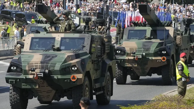 Польща не запросила Україну на військовий парад
