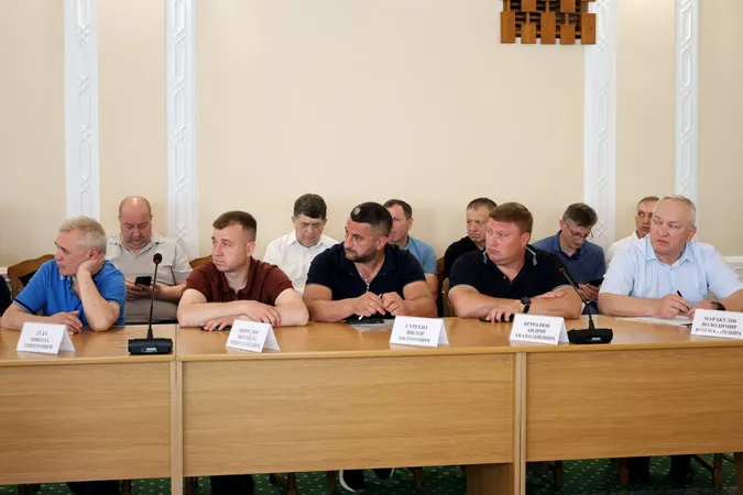 У Луцьку після жахливої нічної атаки вибило тисячі вікон