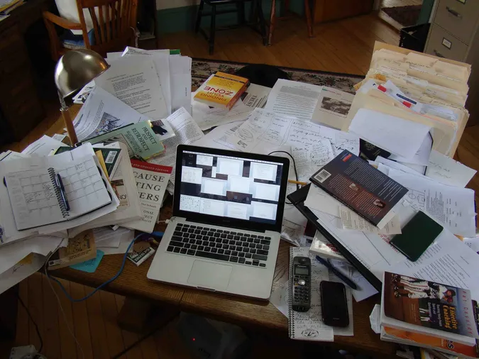 Письменницькі нотатки: як організувати творчий процес і перенести геніальні ідеї на папір