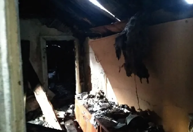 Згорів дім: 11-річна лучанка боїться, щоб однокласники не дражнили безхатьком (фото)
