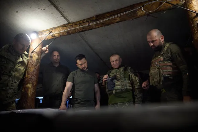 Зеленський був на фронті і розповів про просування на всіх напрямках (фото, вдіео)