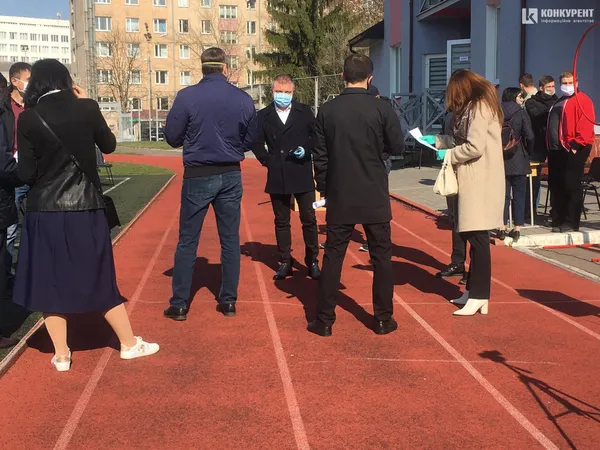 Депутати Луцькради збираються на сесію під відкритим небом (фото)