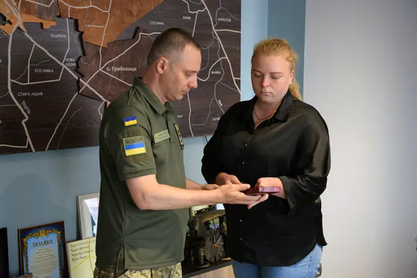 На Волині родинам загиблих прикордонників вручили нагороди (фото)