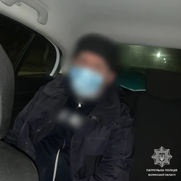 У Луцьку патрульні виявили зниклого чоловіка з психічними розладами (фото)