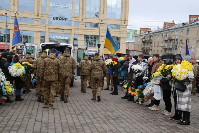 Луцьк попрощався з двома Героями – Вадимом Радюком та Романом Сокольським