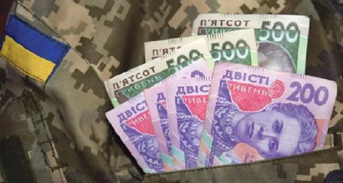 «Бойові» 100 тисяч: Кабмін передбачив відшкодування за поранення й полон