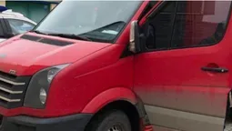 Перший пішов: у Рівному в п'яного водія конфіскували бус на потреби армії (фото)
