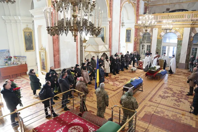 У Луцьку попрощалися з загиблими на Донеччині воїнами Петром Берлінцем та Сергієм Терещенком