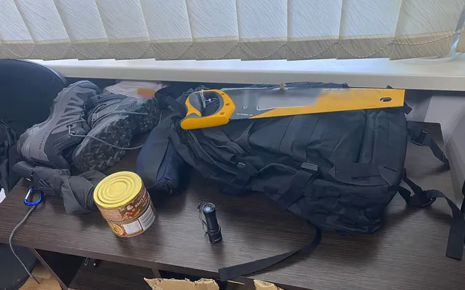 На Волині прикордонники затримали двох втікачів з «подарунками» (фото)