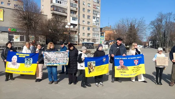 У Ковелі відбулася акція на підтримку полонених та зниклих безвісти захисників (фото)