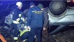 Тіло з авто дістали рятувальники: деталі смертельної ДТП у Луцькому районі (фото)