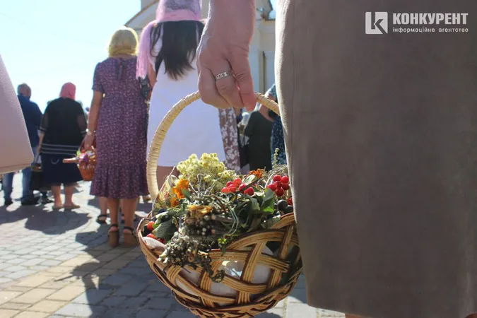 Як у центрі Луцька святкували Медового Спаса (фото)