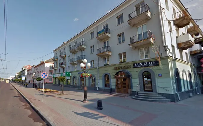 Як виглядає проспект Волі в Луцьку з новими вивісками