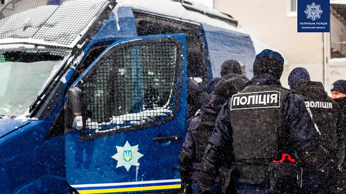 Сніг не завадив: у Луцьку «силовики» влаштували спільні навчання (фото)