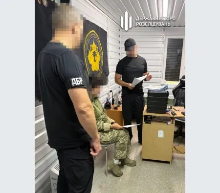 Перевіряють факти побиття, катування, корупції: ДБР проводить обшуки у понад 100 ТЦК (фото)
