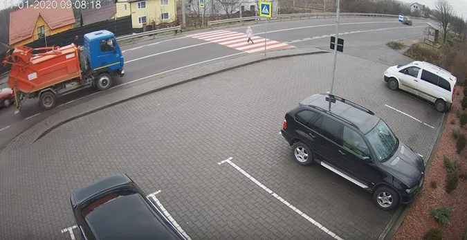 Знайшли лучанина, який збив дитину на переході: відео події