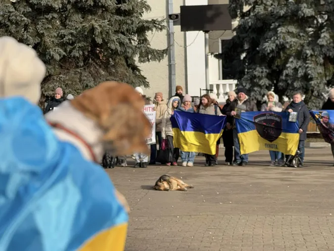 «Почуй їхній крик»: у Нововолинську провели акцію на підтримку полонених воїнів (фото)