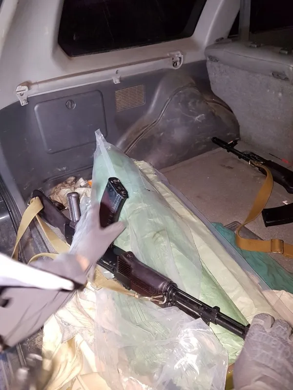 СБУ накрила радикалів, які хотіли придбати зброю