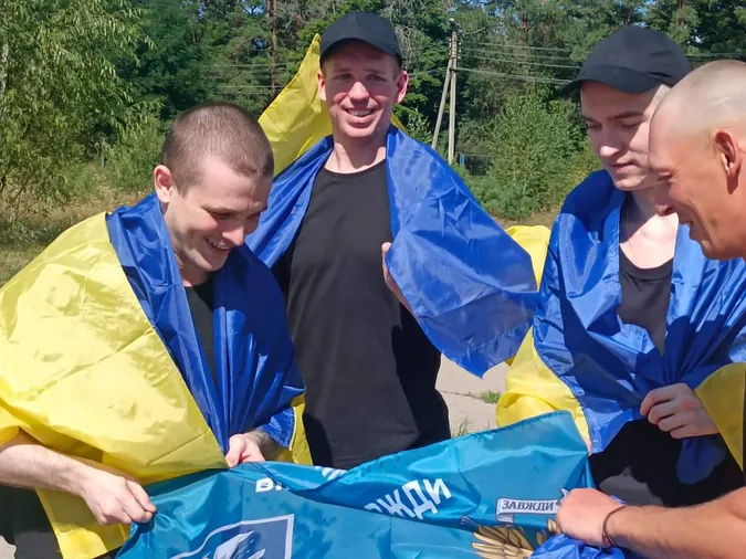 В Україну з полону РФ повернулися 84 українських громадян