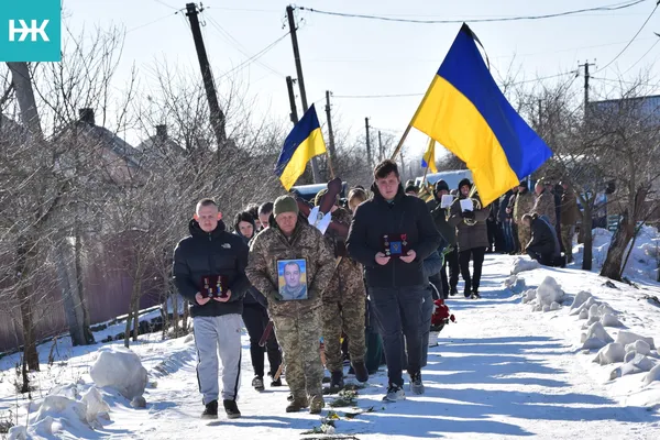 Без батька залишилися двоє дітей: на Волині попрощалися з воїном Віктором Веремійчиком (фото)