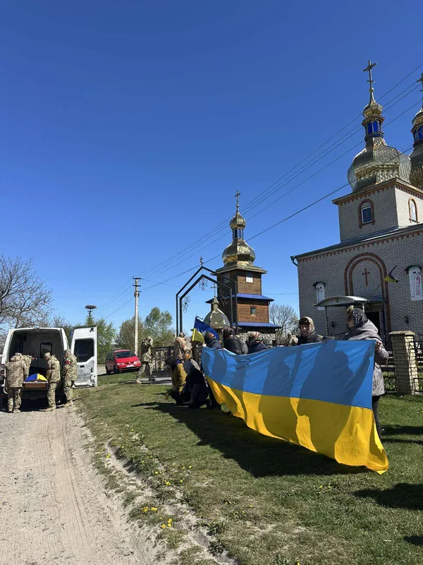 На Волині попрощалися з Володимиром Троцюком, якого пів року вважали зниклим безвісти (фото)