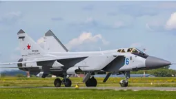 У Білорусь прибули три МіГ-31К – носії гіперзвукових «Кинджалів» (фото)
