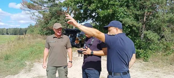 На Волині за допомогою дрона виявили пожежу (фото)