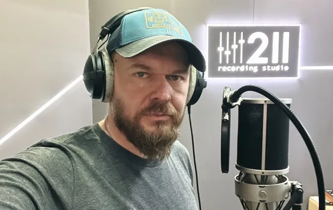 «Я не під@рас», – луцький співак відповів на закиди про службу на військовому радіо