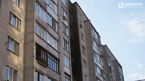 У Луцьку – пожежа на Привокзальному: горить багатоповерхівка (фото, відео, оновлено)