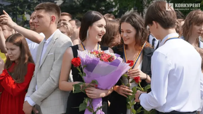 Коли випускникам в Луцьку вручатимуть свідоцтва про освіту